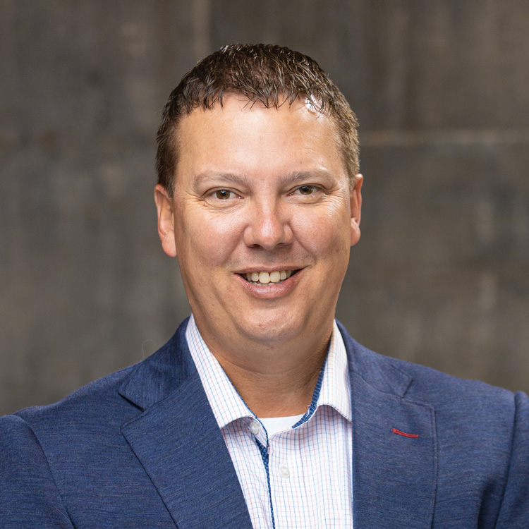 Portrait of David Hoe, Co-Founder and CEO of MOVES Mobile Veterinary Specialists