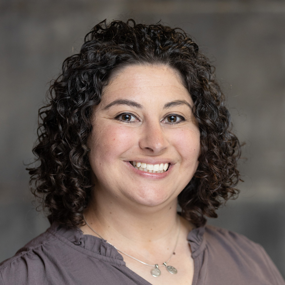 michele-ammons-moves-hq Portrait of Michele Ammons