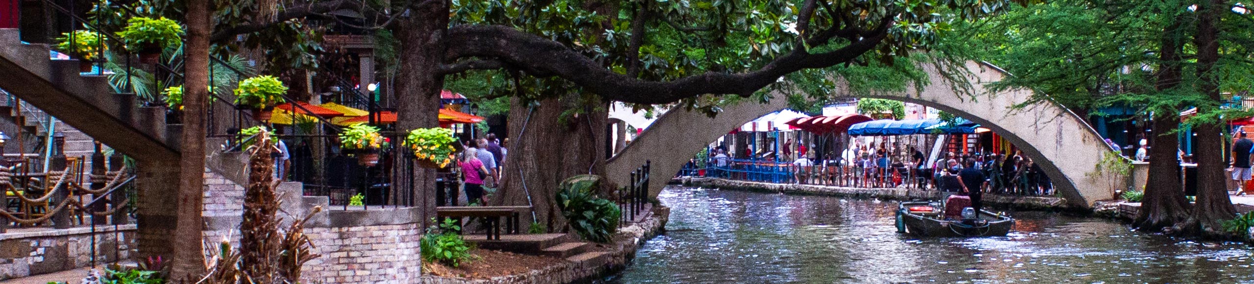Panoramic image of the Riverwalk in San Antonio, which is home to Dr. Kristin Lewis of MOVES mobile veterinary specialists